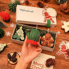 Christmas Candle Gift Box with Tree, Deer & Gingerbread Shapes – Handmade Style - AURISTEN